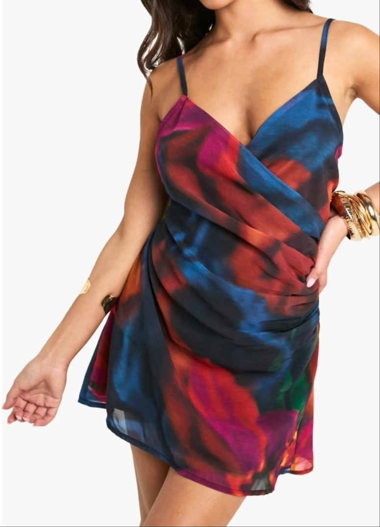 Black petite floral chiffon mini dress 

#LTKPetite #LTKMidsize