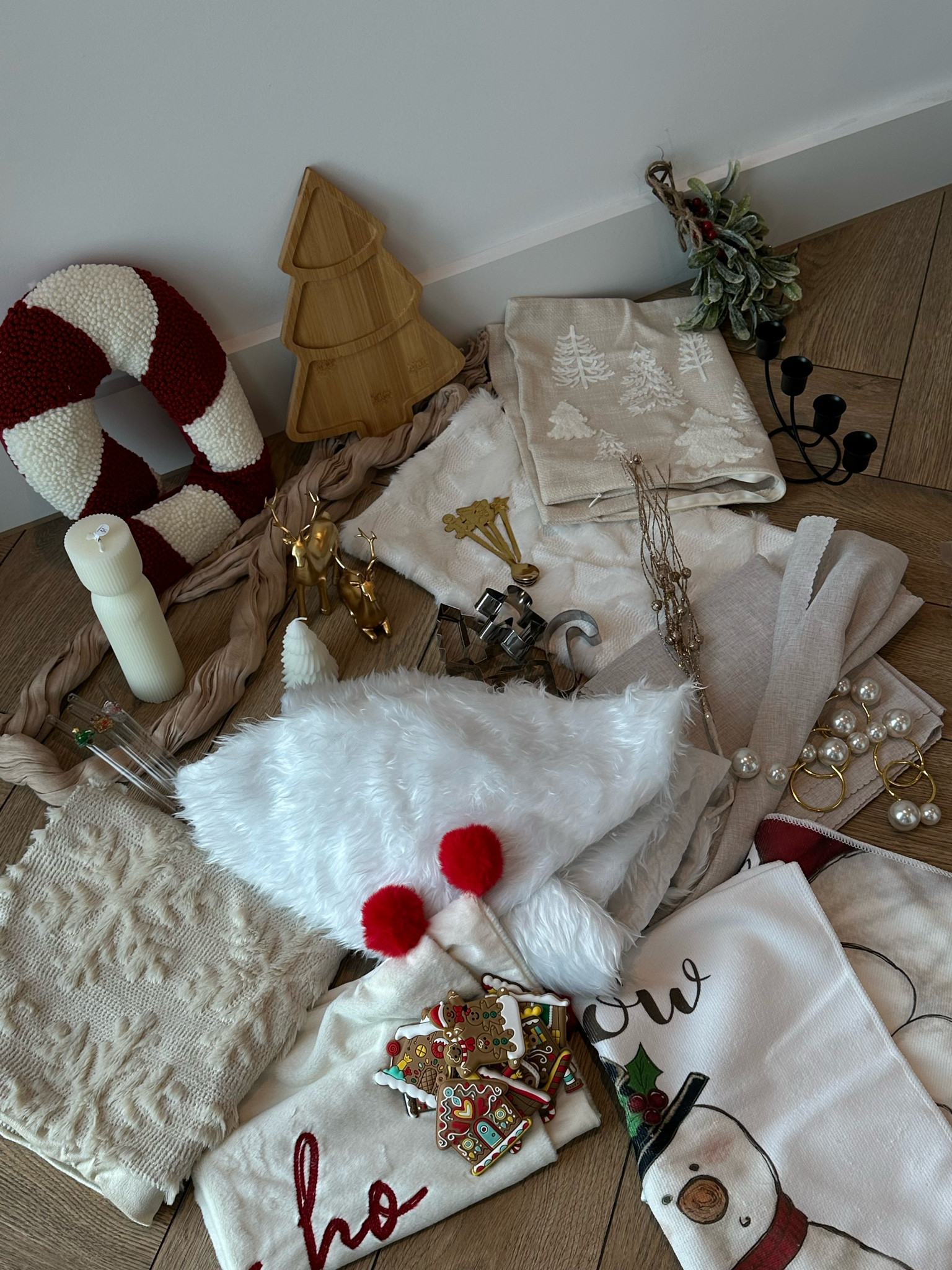 linked all of my christmas decorations below for you 🤍

#LTKhome #LTKuk #LTKCyberWeek