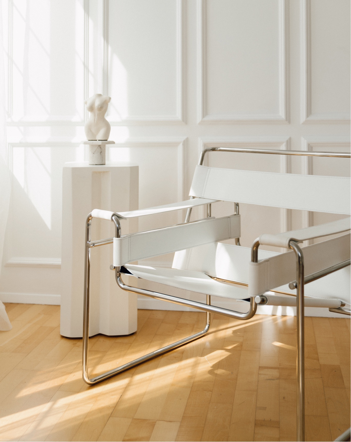 My favorite chair: the #wasily chair. Vintage remake #vintagedupe
The one pictured here is the white and chrome version. You can custom select. 

#LTKFind #LTKhome