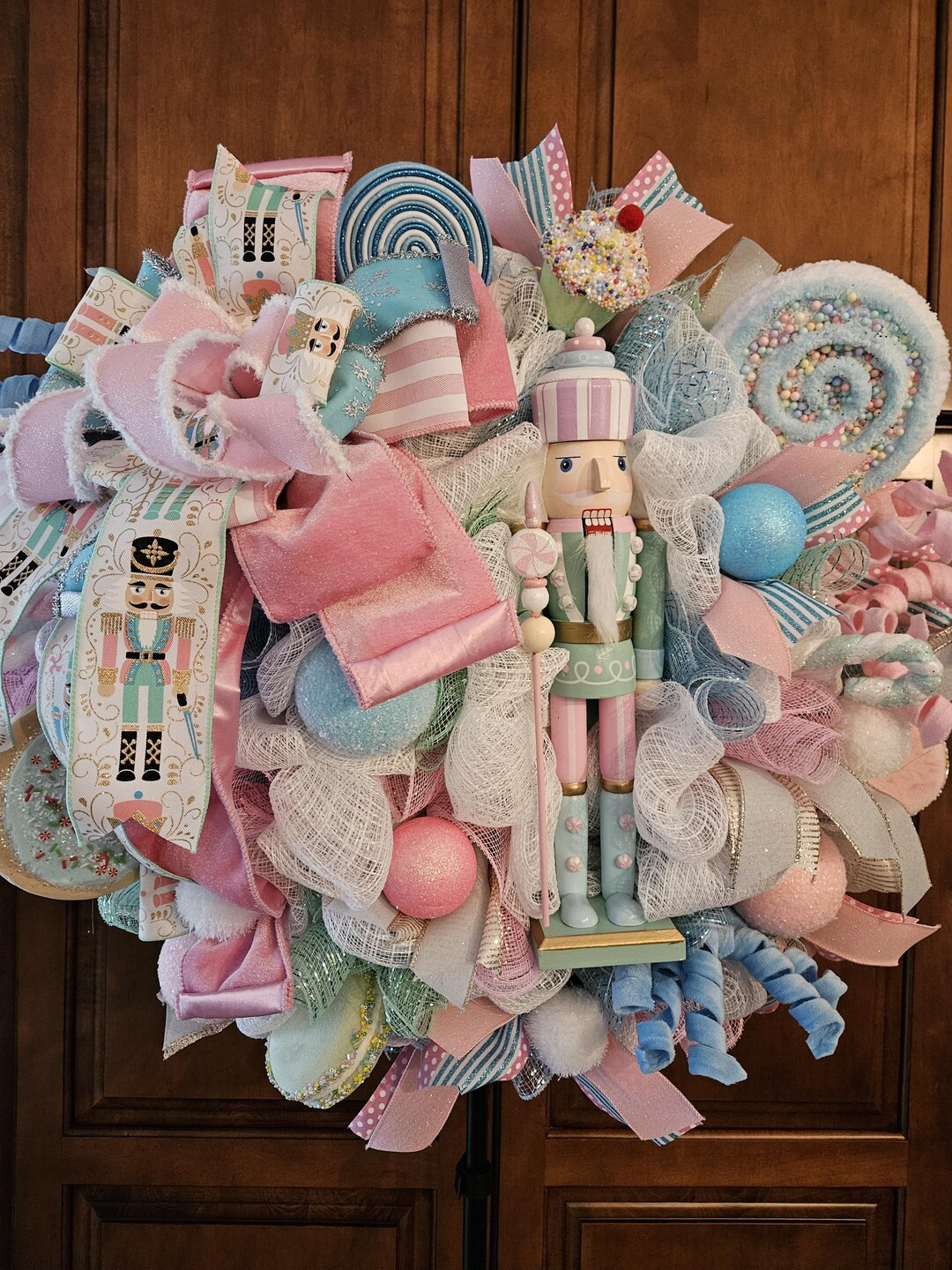 Nutcracker Wreath Nutcracker Candy Christmas, Nutcracker Decorations, Candy Wreath, Pastel Nutcra... | Etsy (US)