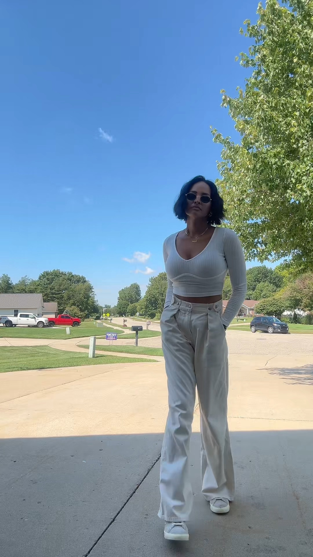 I’m buying every highwaisted baggy pant I can find until somebody stops me. The detailing on these cream colored cuties is everything. They have pleats, big pockets, buttons at the waist for adjusting (let’s be real they only exist for the aesthetic) and they are soft!! Also tall girl friendly. I kept it simple and paired it with a ribbed crop & suede Blazers. I’m a 0, I sized up to a 2 for a baggier look.

#LTKStyleTip #LTKVideo #LTKFindsUnder50