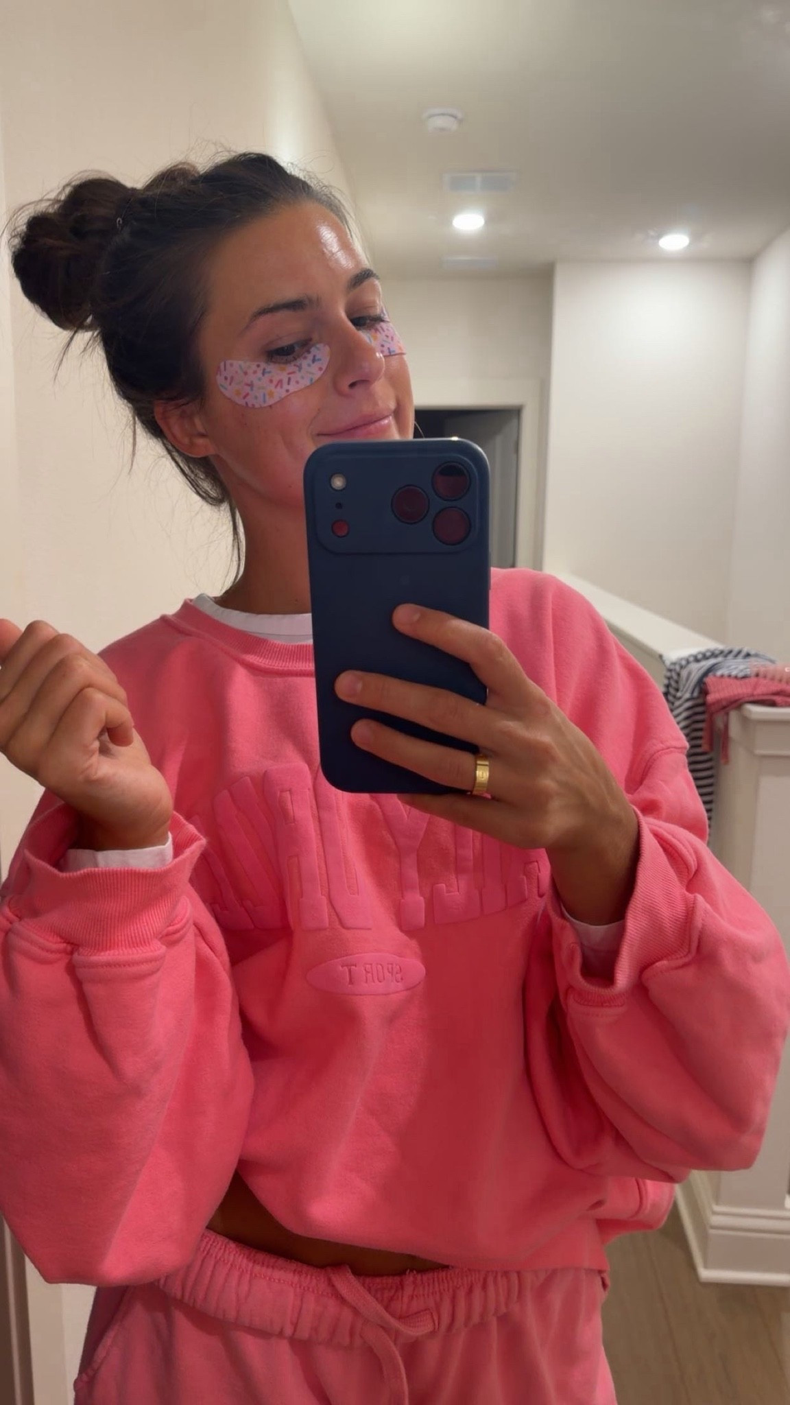 @Patchology under eye masks - sprinkles / frosting inspired design 🧁 so
cute & festive ! 
sweat set is old DAILY DRILLS, but linking some pink options they have in stock!






Eye Want Cake Under Eye Patches Birthday Gift for Women | 5pk
Puffiness & Anti Wrinkle Patches Nonslip Grip-Tech | Hydrating Eye Masks for a Radiant Look | Hyaluronic Acid & Antioxidants

#LTKgrwm #LTKmorningroutine #LTKBeauty