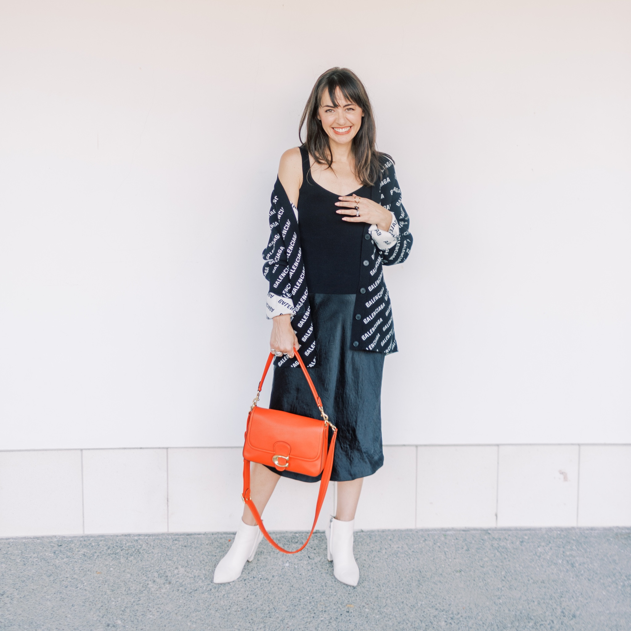 SLIP SKIRT ❤️

This street style staple is a personal favorite of mine. She has made her way into more than one of my creative capsule wardrobes and many of your closets.  

Get more outfit ideas and slip skirt options on closetchoreography.com

https://closetchoreography.com