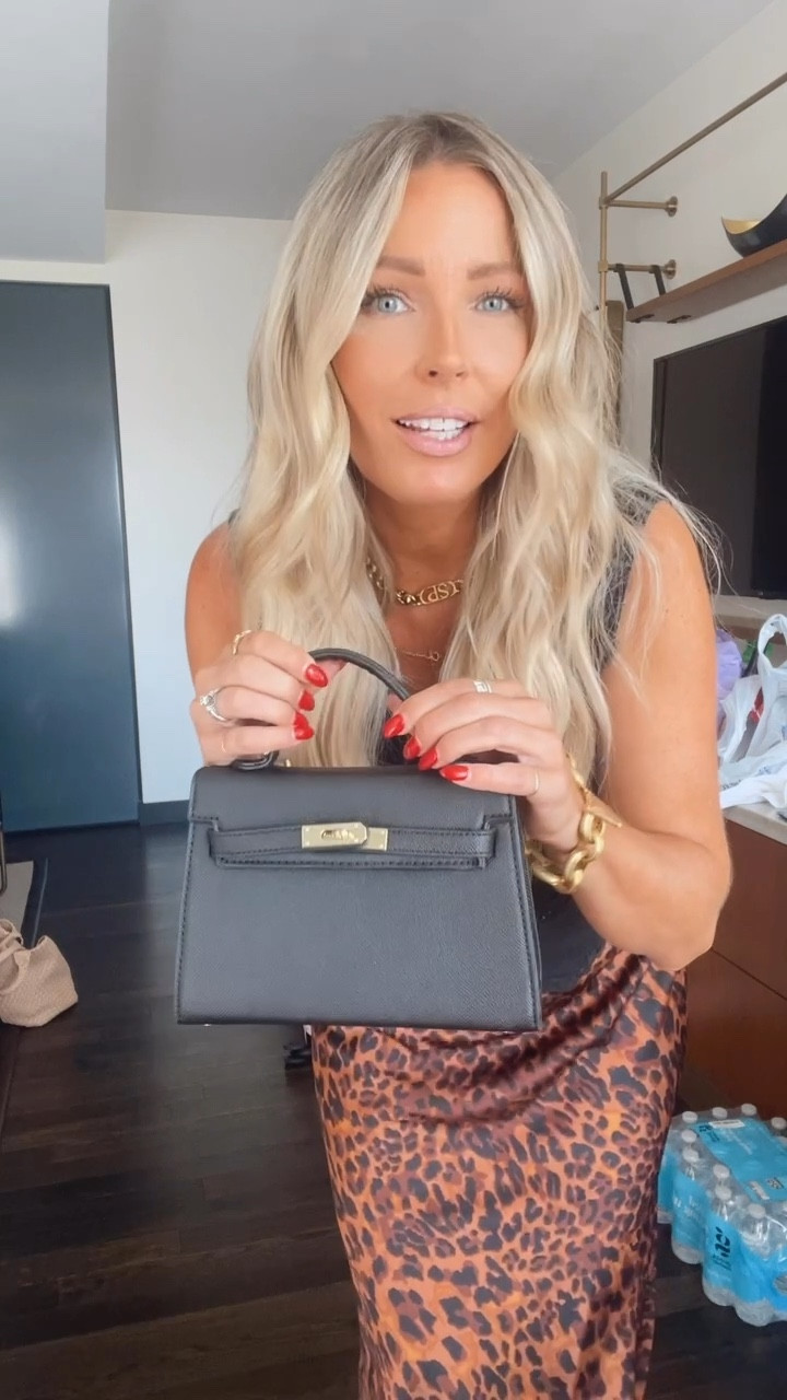 
Leopard skirt fits tts, wearing medium. Sized up to large in the top. Fall fashion. Cowboy boots. Western. Nashville. Wedding guest dress. Fall outfit. Hat. cowboy hat. Jackson hole. Montana. Workwear.  #ltkvideo #ltksalealert #ltkvideo #ltksalealert #ltkwedding



#LTKWedding #LTKWorkwear #LTKSaleAlert