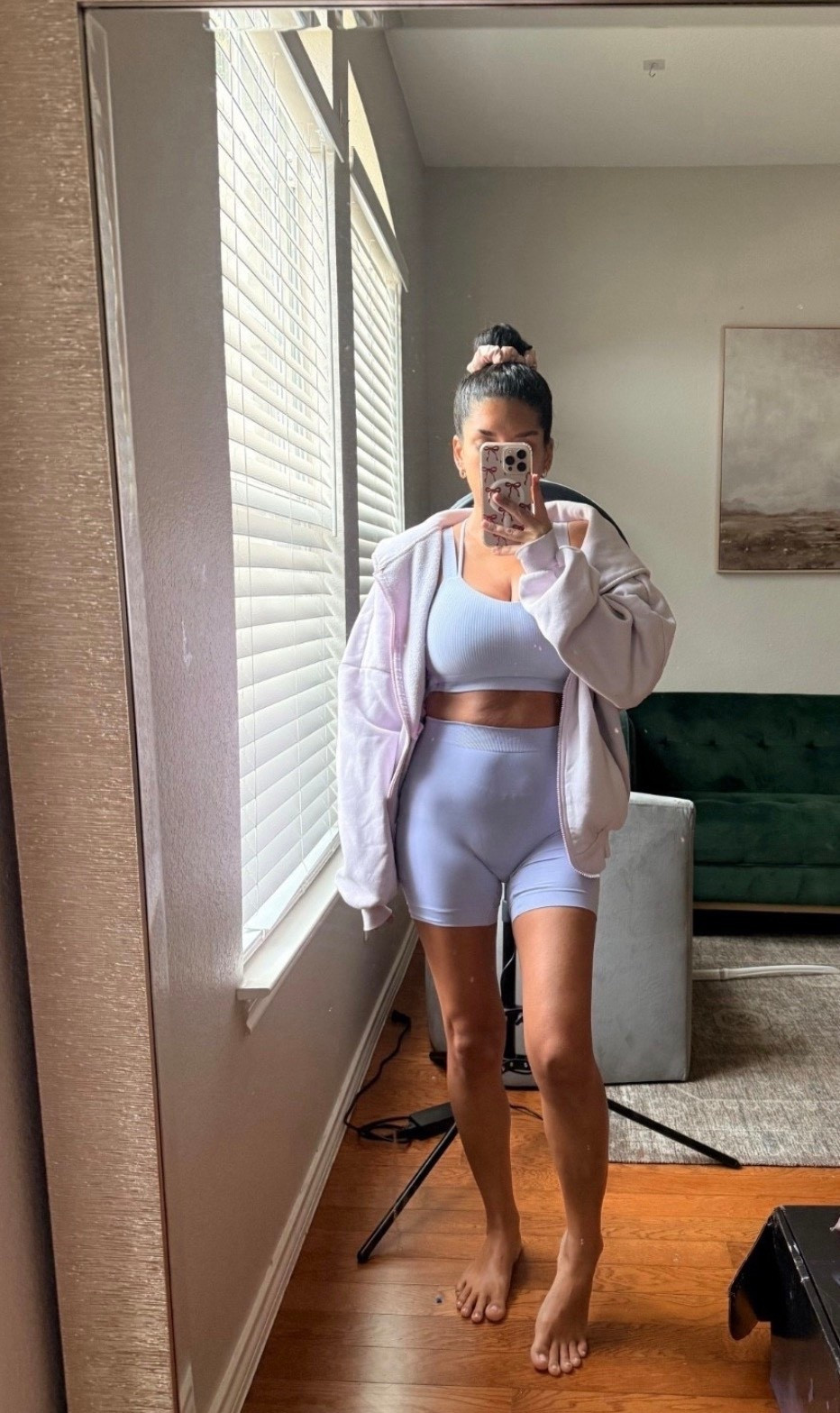 This set is on repeat… comfy, flattering, and actually cute for everyday 💗

#athleisurestyle #everydayoutfit #ltkstyle

#LTKdayinmylife #LTKfitnessgoals #LTKootd