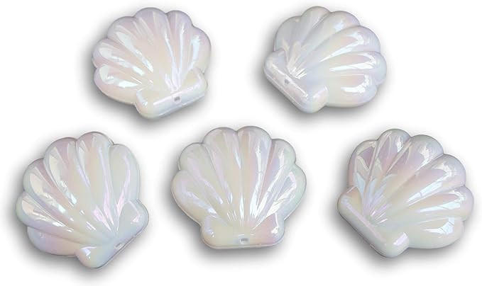 Clam Seashell Shaped Snap Close Party Easter Treat Containers - 5 Count | Amazon (US)