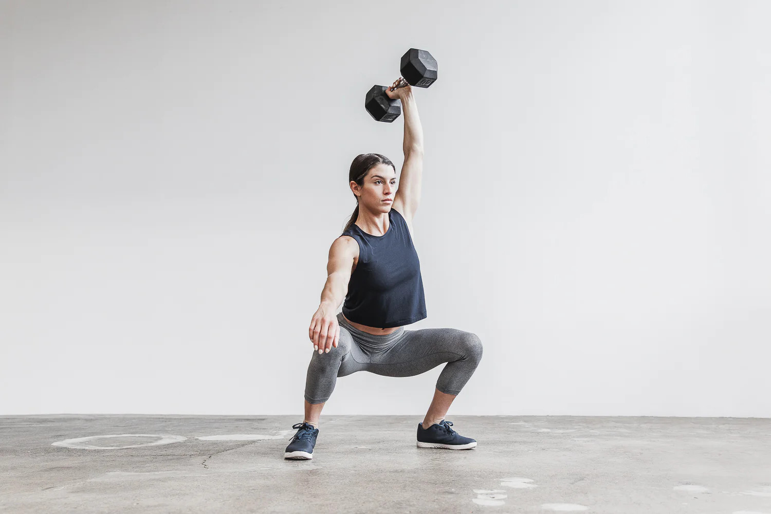 WOMEN'S LIGHTWEIGHT SLEEVELESS CROP TEE | NOBULL