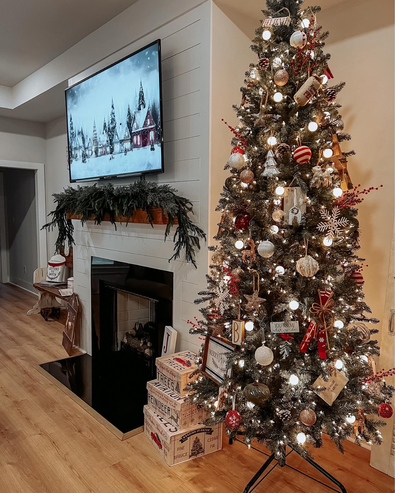 Merry Christmas 🫶🏼✨🎄

#LTKhome #LTKSeasonal