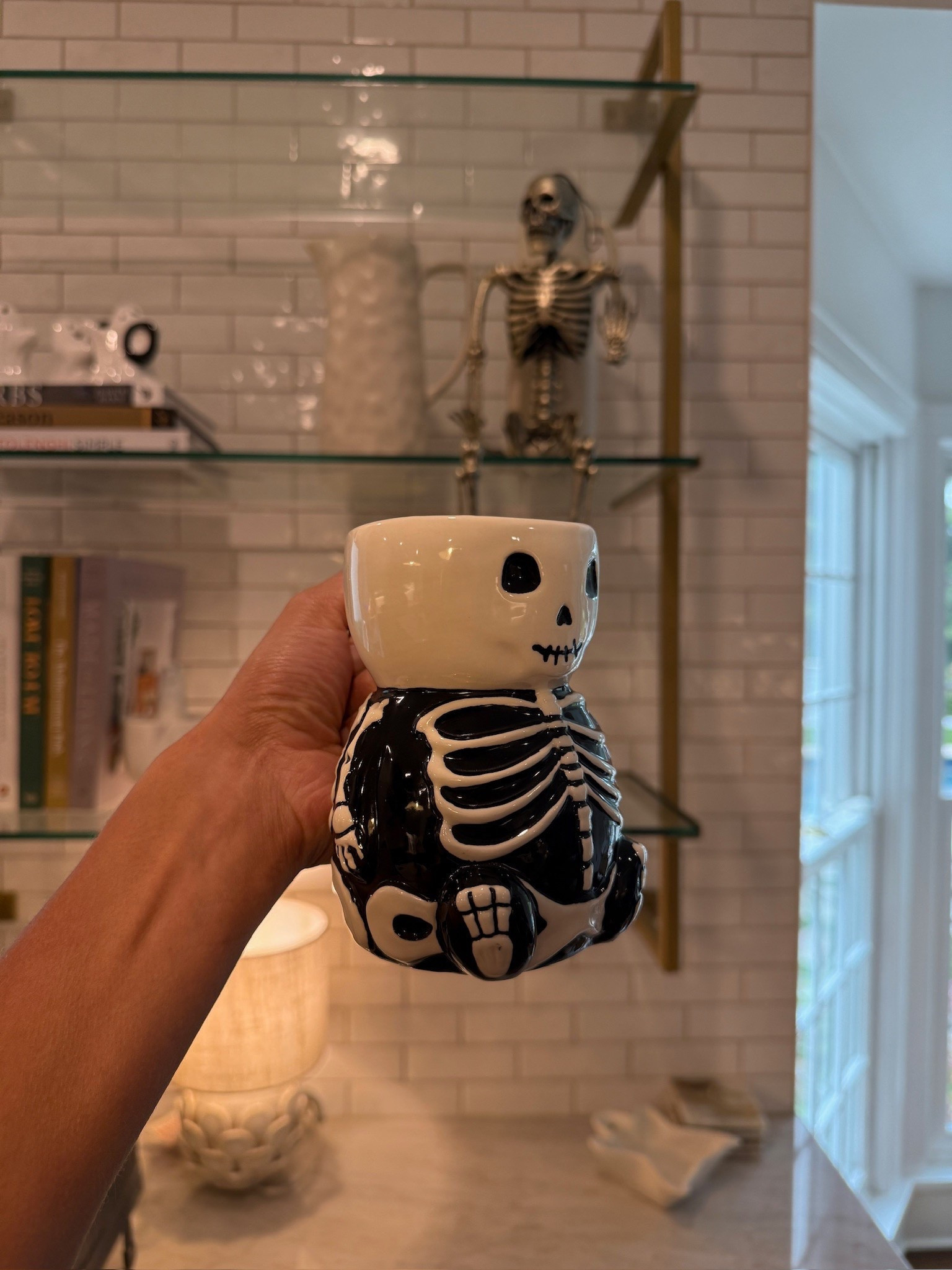 The cutest skeleton mugs from PB! ☠️☕️

skeleton mug, skeleton decor, halloween kitchen, kitchen decor, halloween decor, home decor, skeleton mugs, mugs, fall mugs, fall decor, Grace White

#LTKHome #LTKSeasonal #LTKfoodie