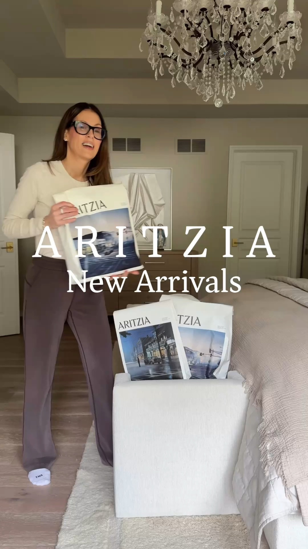 Sometimes a little retail therapy solves everything. I picked up some great pieces that I can wear everyday. 

Cashmere. Sweaters. Blazer. Work pants. Work outfits. @Aritzia