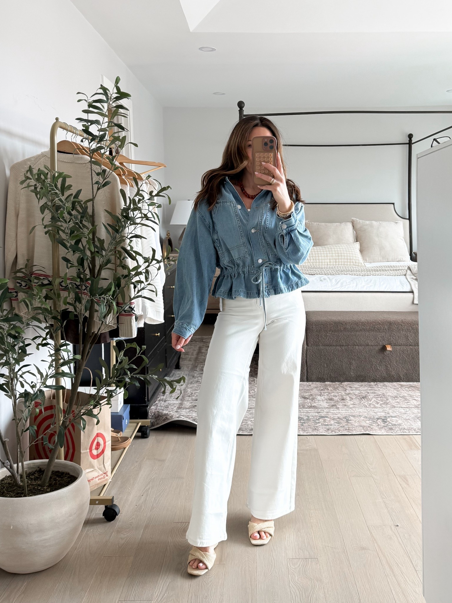 Target looks I’m loving 🎯✨
Wearing size 0 Short in jeans (wish I did 2)
And XS in jacket


#LTKSeasonal #LTKPetite #LTKgrwm