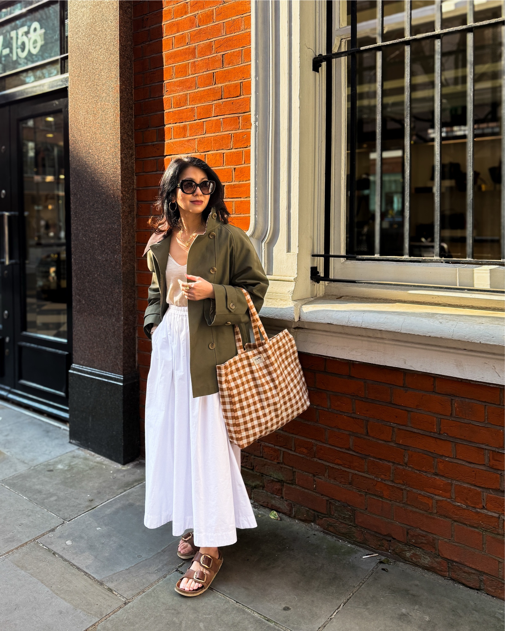 A short trench is endlessly versatile  

#LTKover50style #LTKeurope