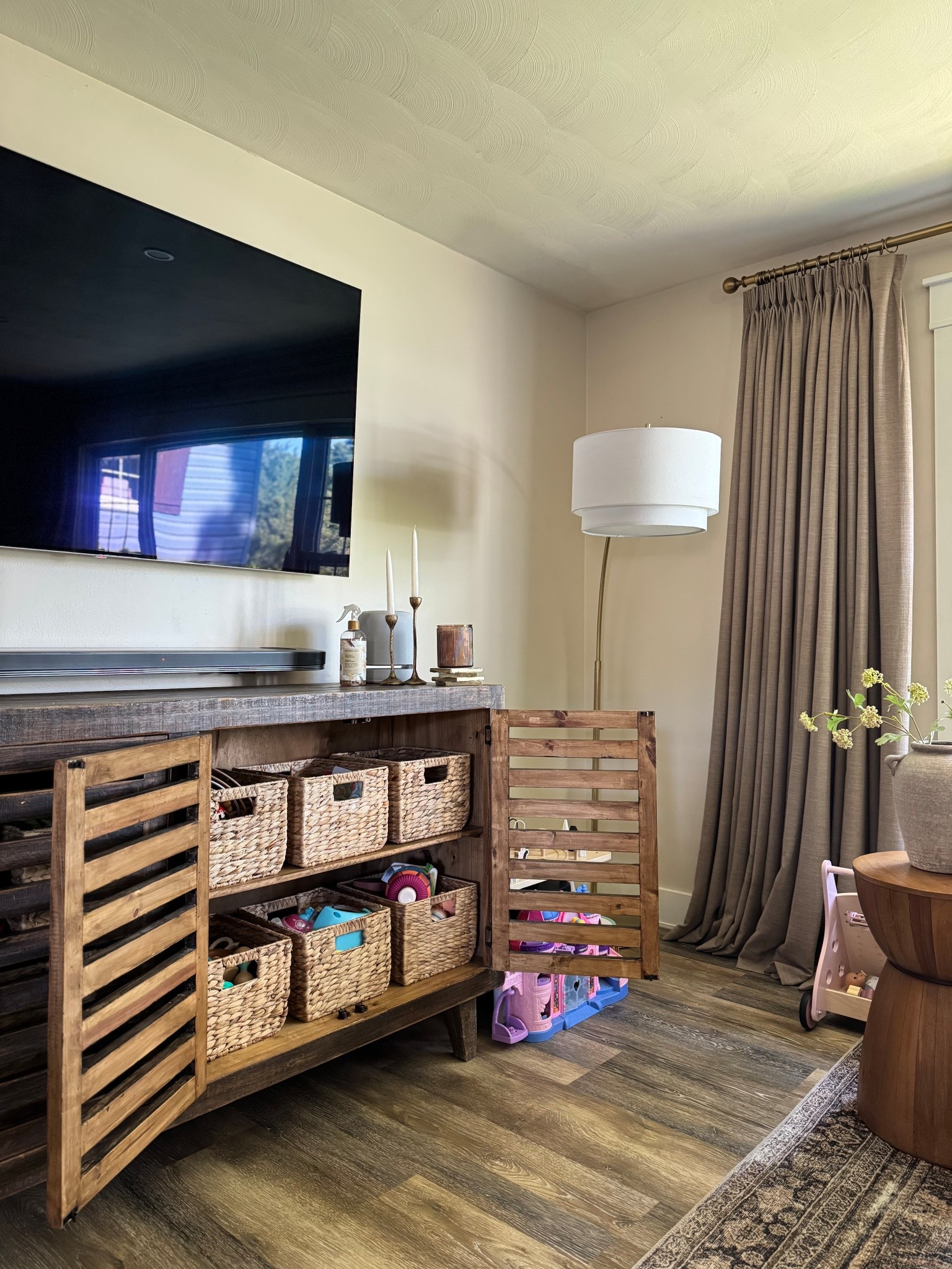 Our toy storage upstairs // we grabbed this baskets last year and they keep the tv stand so organized. We recently just went through and created one side for Oliver, one side for Evelyn and it’s soooo much more organized! 

Wicker baskets, toy storage, living room storage, target baskets 

#LTKHome #LTKKids #LTKFamily