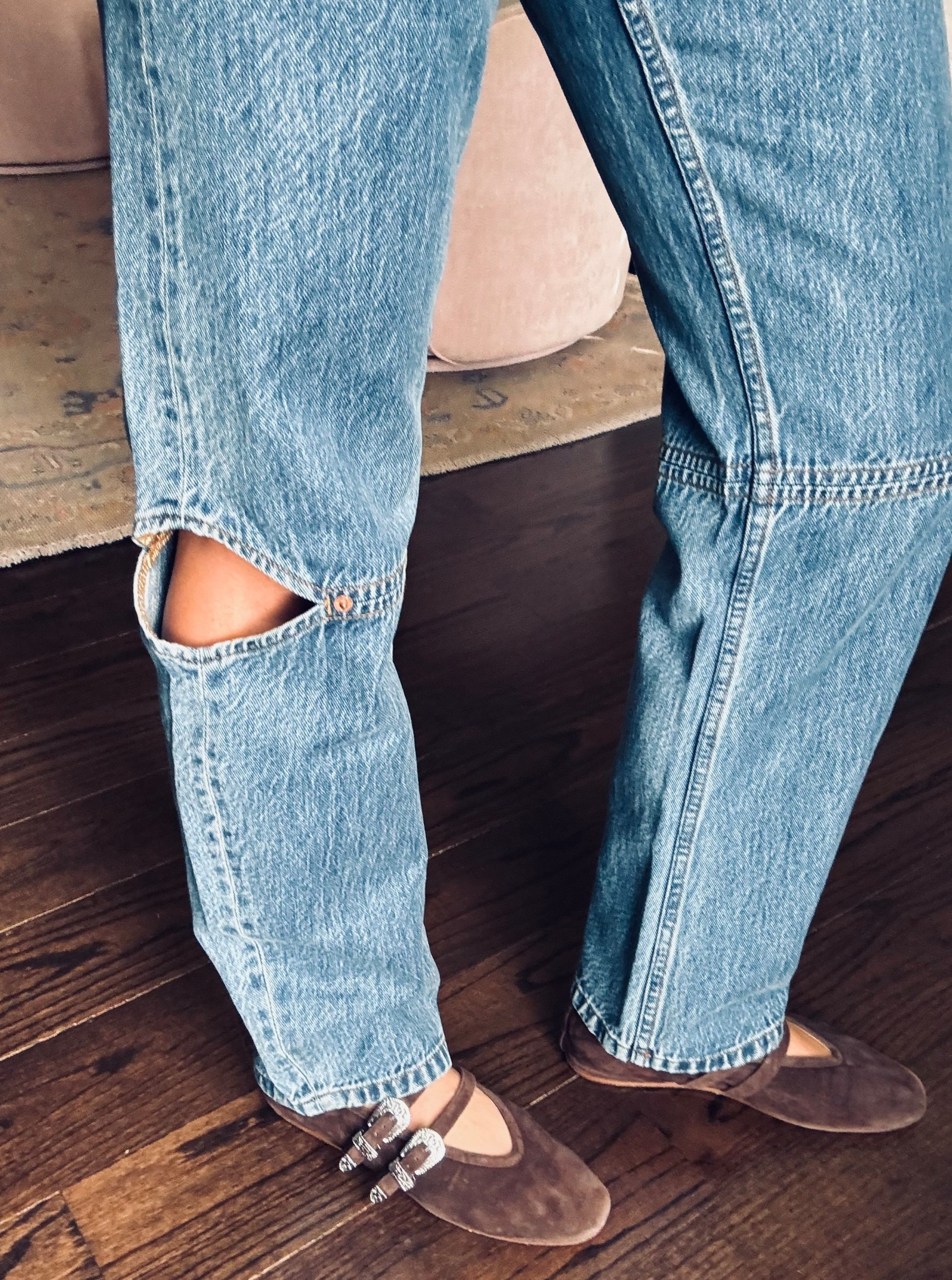 Obsessed with the details on these jeans and the fit is 👌🏼

#LTKootd #LTKmomlife