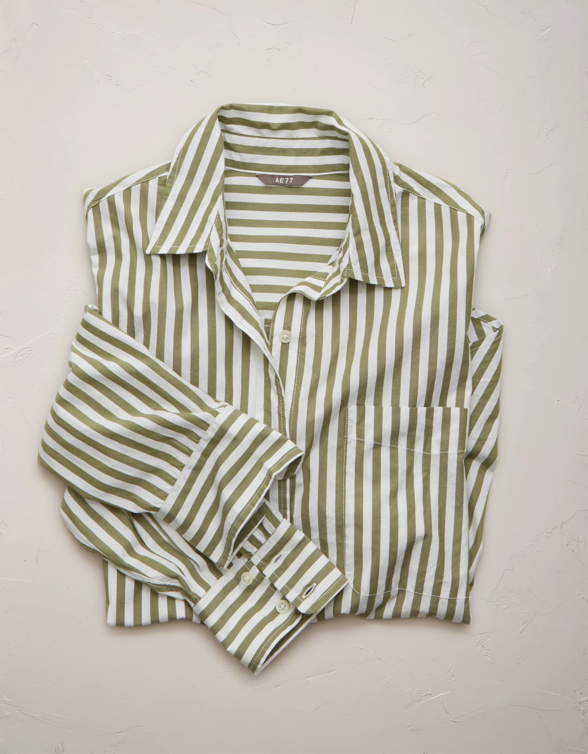 AE77 Premium Oversized Poplin Button-Up Shirt | American Eagle Outfitters (US & CA)