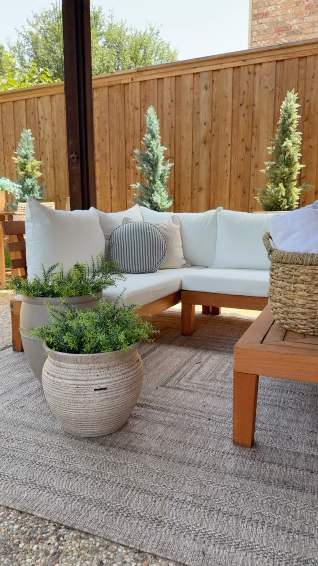 Little outdoor details that make a big difference 🙌 Swung by @loweshomeimprovment and picked up two more planters & this set of woven baskets and our patio feels revamped! Linking a couple other planter favorites too 😍  #lowespartner #ad 
 

 #LTKSeasonal #LTKHome