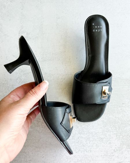 Summer heeled sandals from Target 


Summer  summer fashion  summer shoes  workwear  black sandal  heeled sandal  workwear heel  the recruiter mom  

#LTKSeasonal #LTKWorkwear #LTKStyleTip