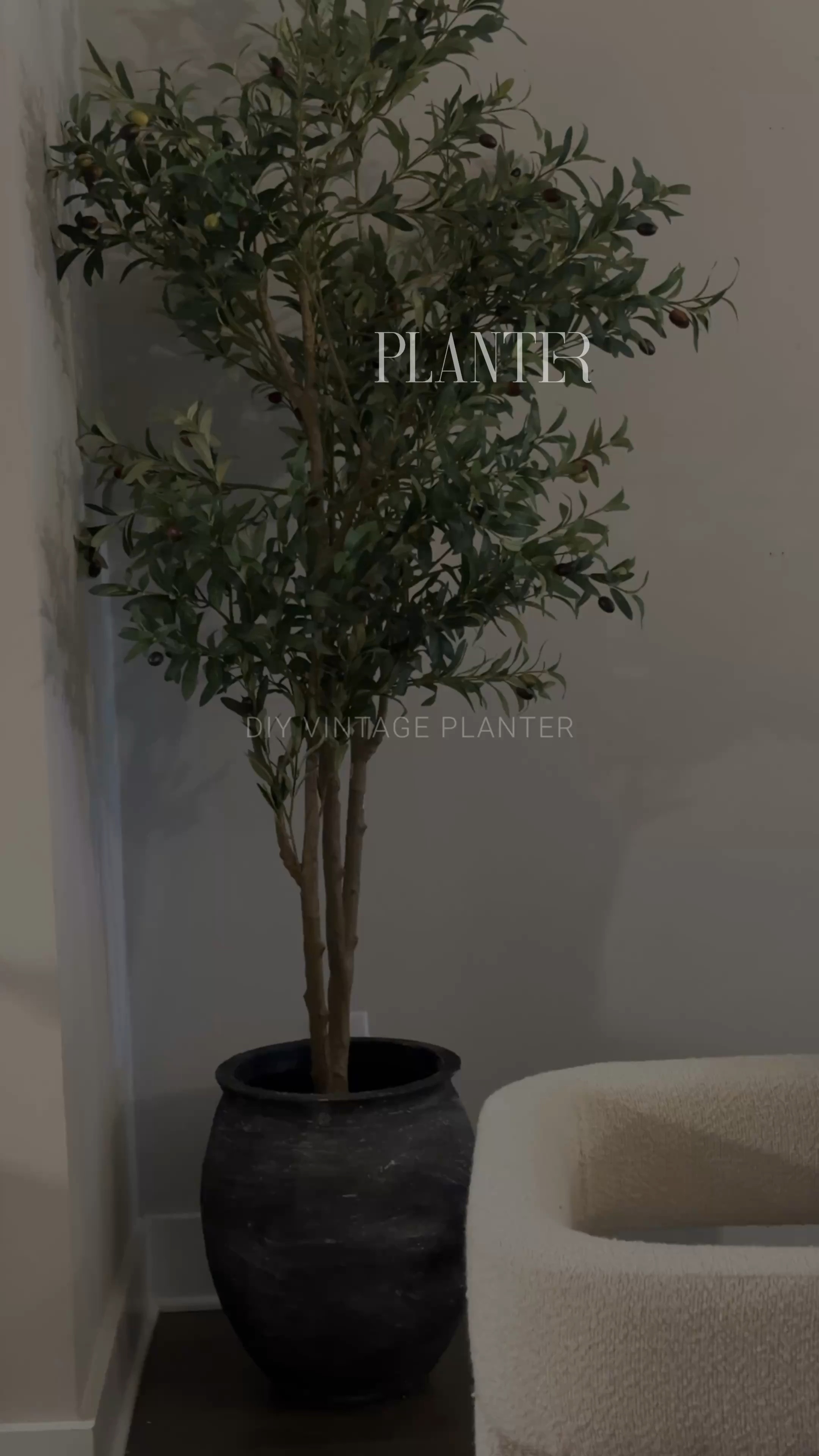 I got pottery barn at home. Created this dupe for less than $30. Looks high-end without the high price tag.


Grab some flat spray paint, I used dried out compound to create the distressed look.  
.
.
#DIYHomeDecor #PotteryBarnDupe #BudgetFriendlyDIY #HomeDecorOnABudget #DIYPlanter #AffordableHomeDecor #InteriorDesignInspo #HomeStyling #HandmadeHome #DecorLover #diy #planter #diycrafts #diyhomedecor #diyprojects #diydecor #diyhome 