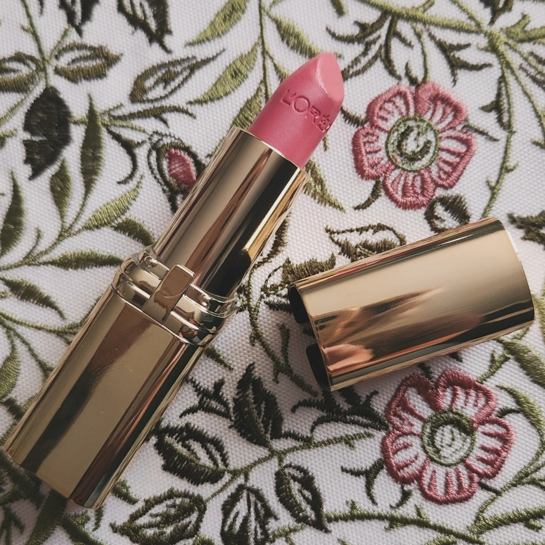 The viral ballerina shoes loreal lipstick 💗😍 #makeup #lipstick #loreal 

#LTKValentine #LTKBeauty #LTKgrwm