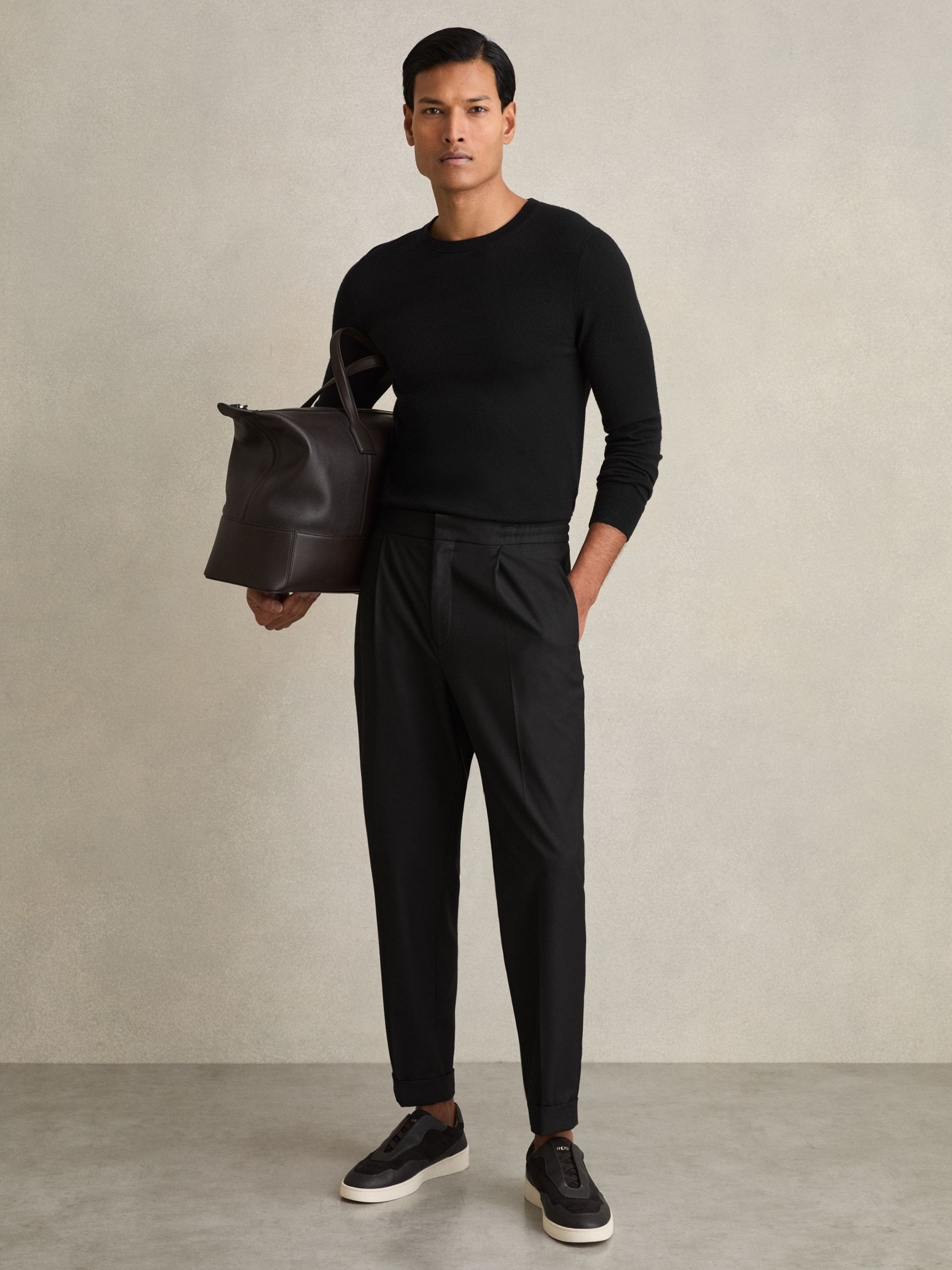Reiss Relaxed Drawstring Trousers with Turn-Ups in Black - REISS | Reiss UK