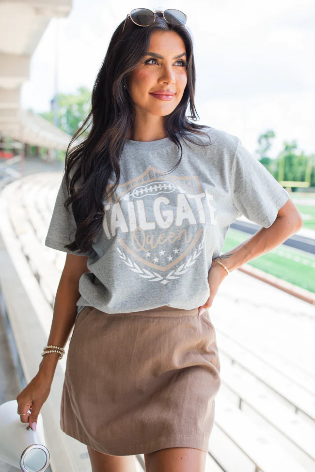 Tailgate Queen Light Grey Oversized Graphic Tee | Pink Lily