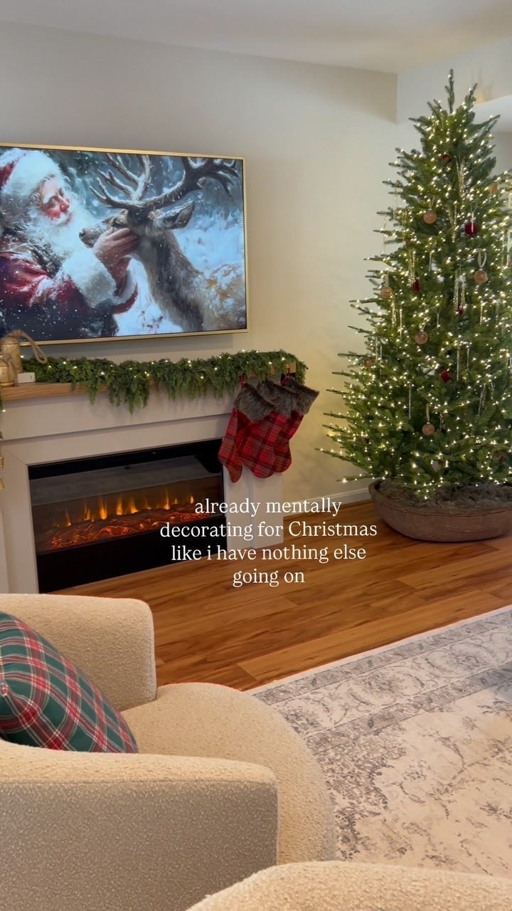 Anyone else mentally here? 👀

#christmas2026 #christmasiscoming #holidaydecor #seasonaldecor homedecor