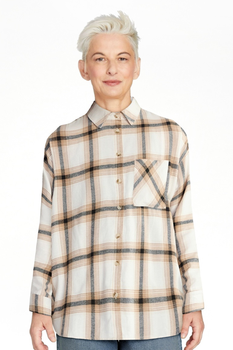 No Boundaries Slouchy Flannel Shirt with Side Pockets, Women's | Walmart (US)