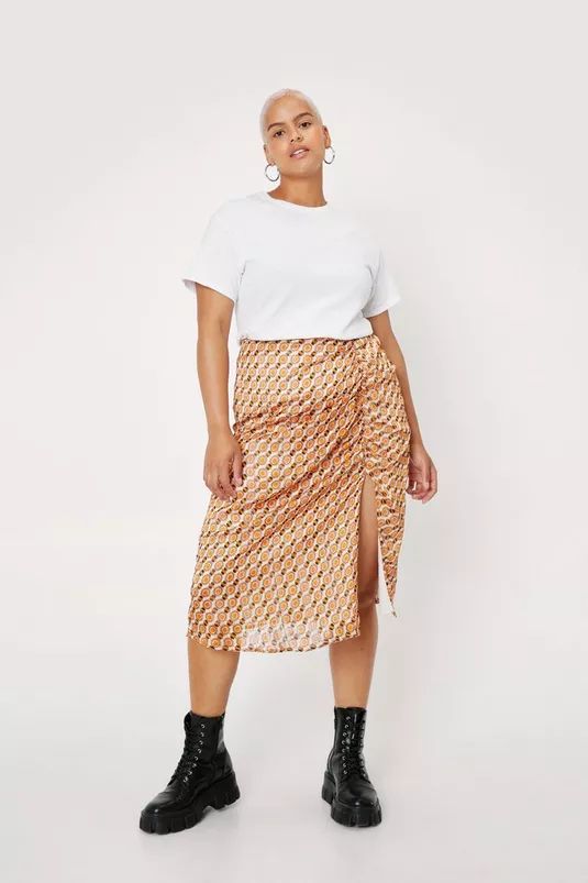 Plus Size Retro Print Rouch Side Midi Skirt | NastyGal (UK, IE)