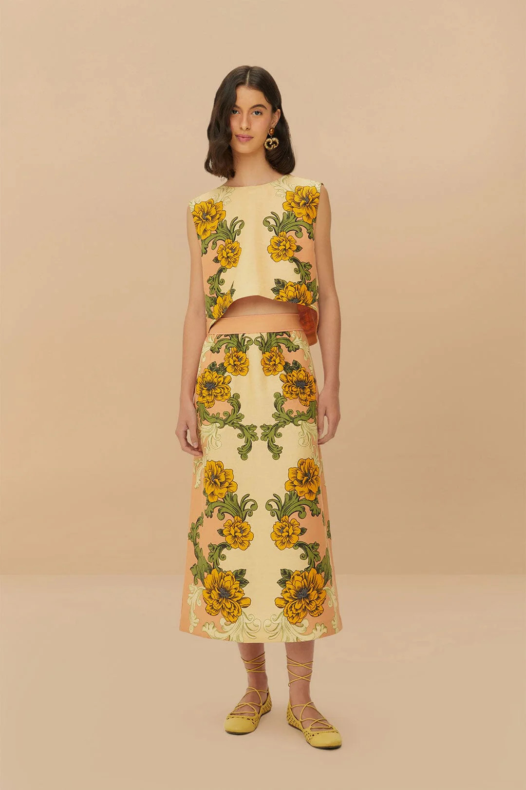 Cream Delicate Flower Arabesques Euroflax™ Premium Linen Crop Top | FarmRio (US)