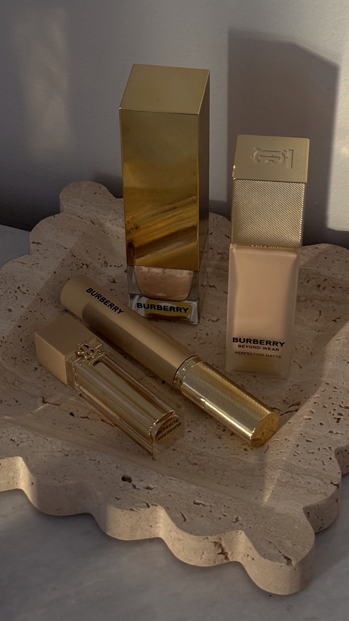 Stock up on these must haves from Burberry Beauty - they’re the perfect gift for yourself or someone else this holiday season! Available exclusively at Nordstrom ✨ #NordstromPartner @nordstrom #burberrybeauty

#LTKHoliday #LTKGiftGuide #LTKBeauty