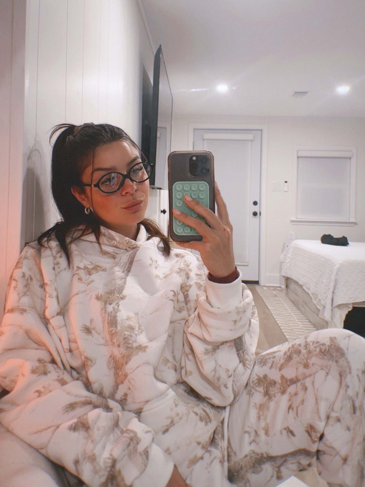 The coziest matching sweat set ❄️😍

#camo #sweatset #cozystyle 

#LTKMostLoved #LTKSaleAlert #LTKStyleTip