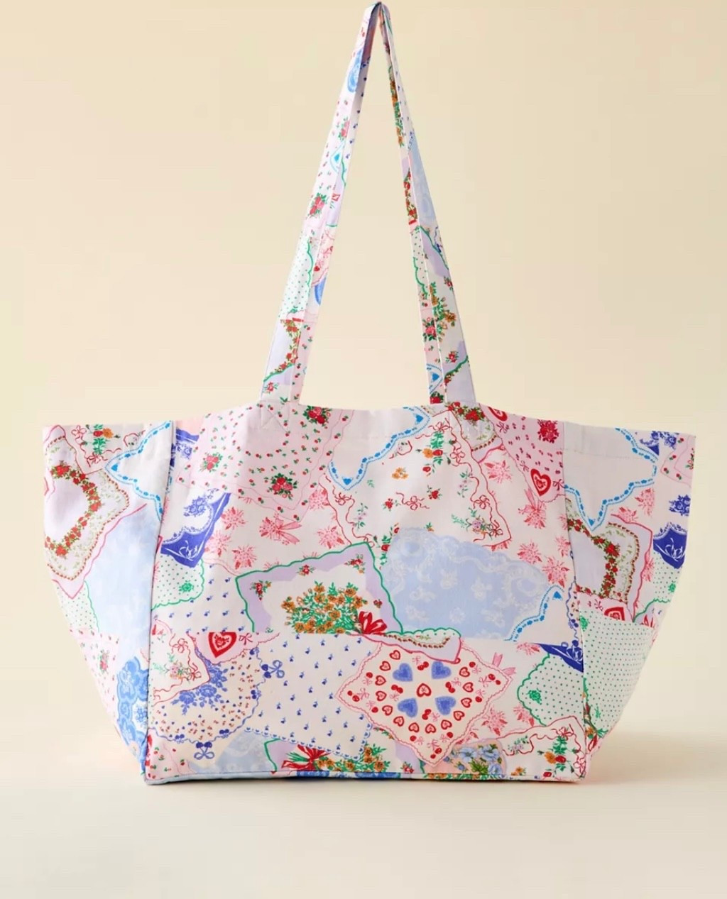 The perfect tote to carry all of your things including your matching Owala! 

#LTKdayinmylife #LTKTravel #LTKmomlife