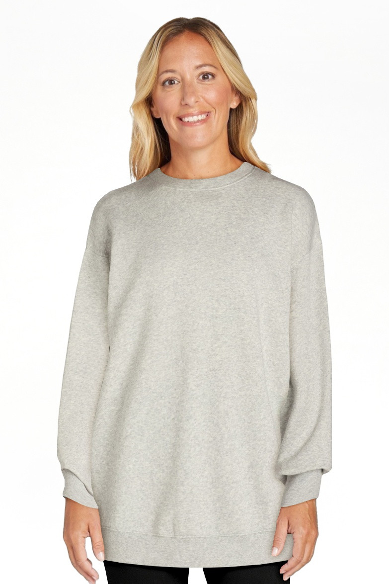 No Boundaries Fleece Oversized Sweatshirt with Long Sleeves, Women’s Sizes XXS-4X | Walmart (US)