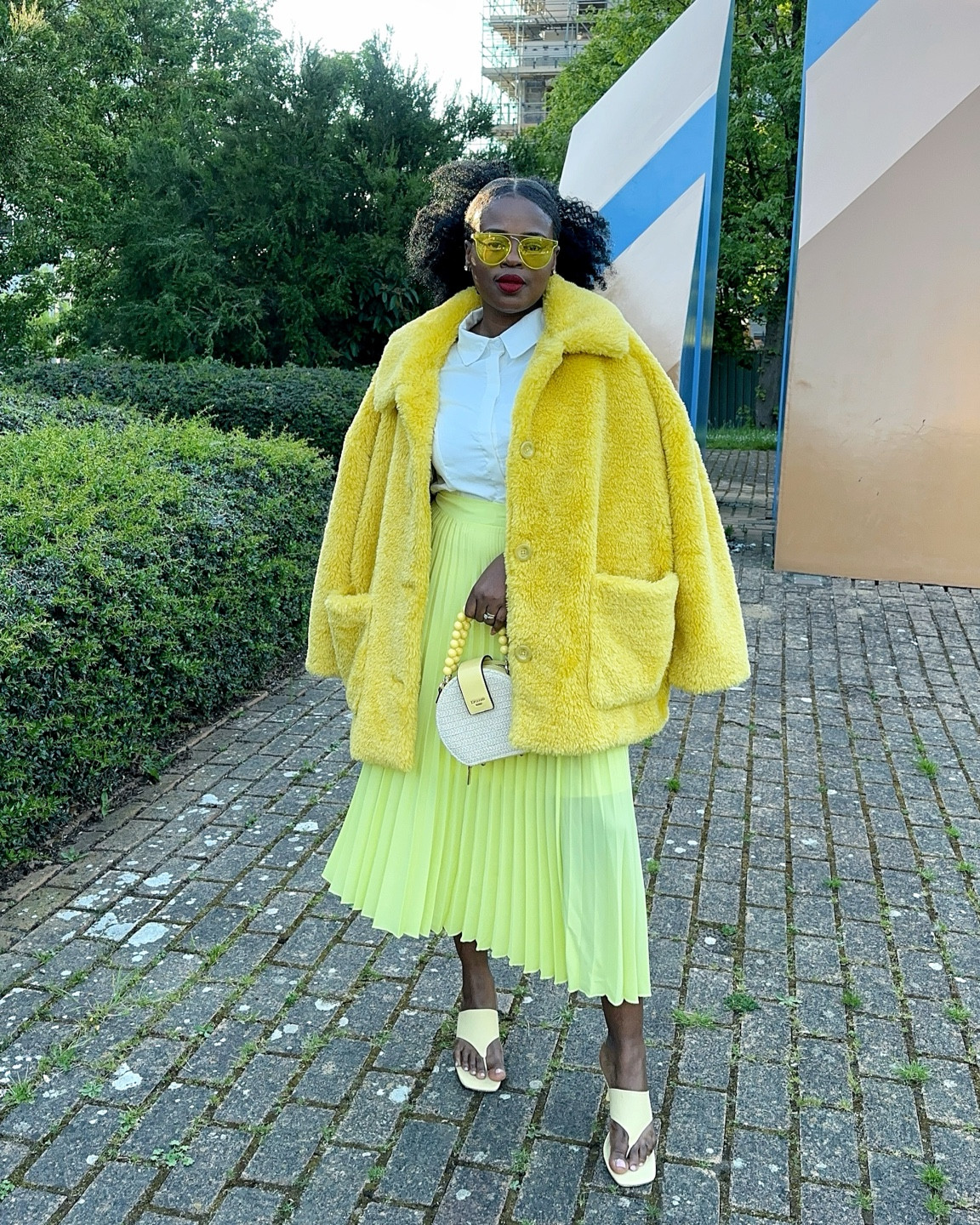How to style oversized yellow teddy jacket 💛✨

#LTKcurves #LTKsale #LTKstyletip