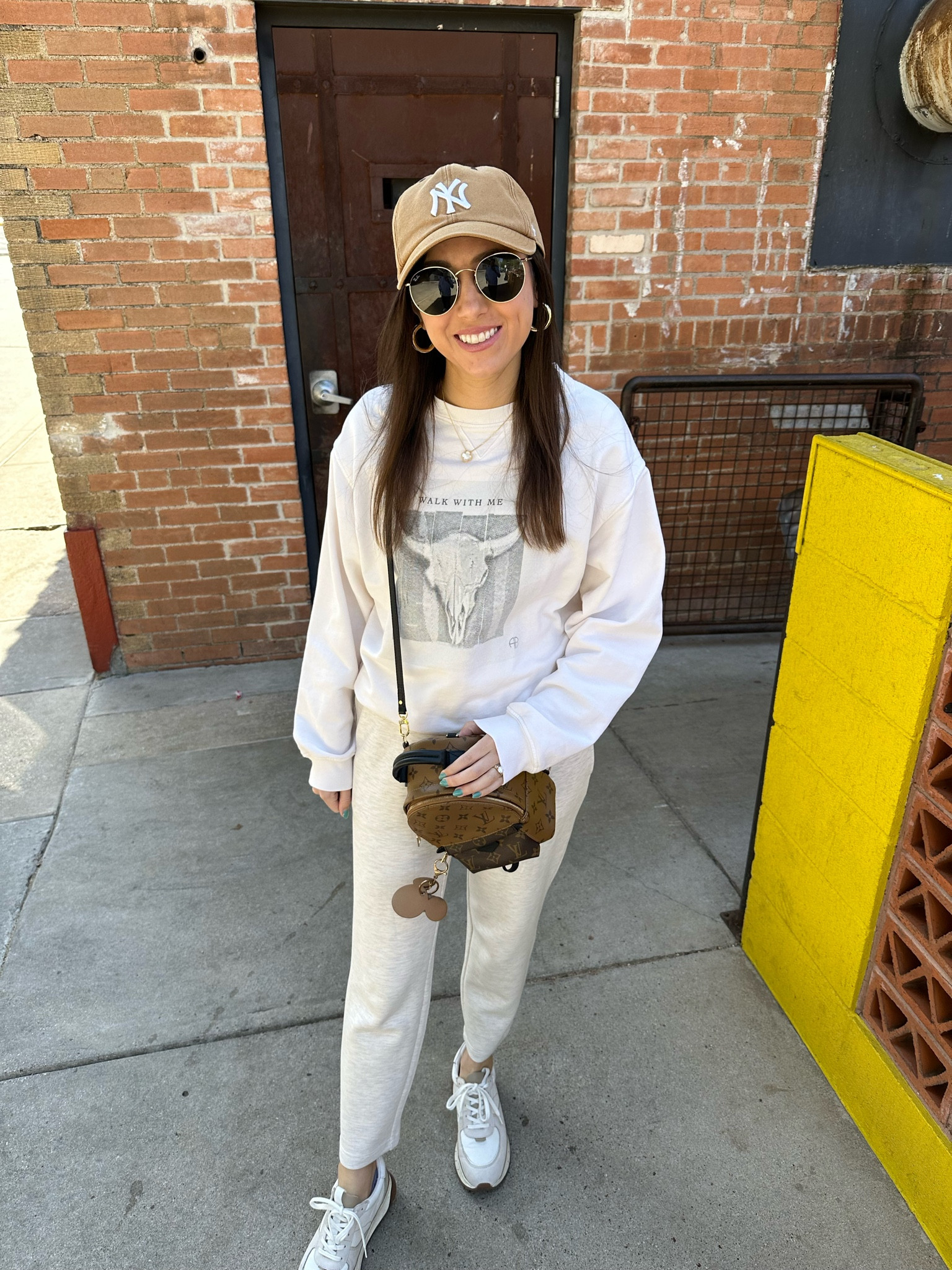 Varley sweatpants (xxs) with anine bing sweatshirt (xs)



#LTKunder100 #LTKFind #LTKunder50