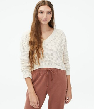 Solid Cropped V-Neck Sweater | Aeropostale