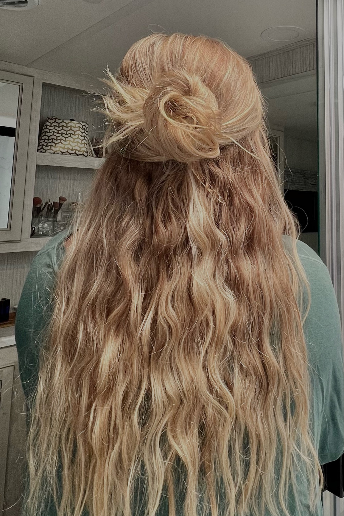 Kristin Ess French Pins

#LTKbeauty #LTKstyletip