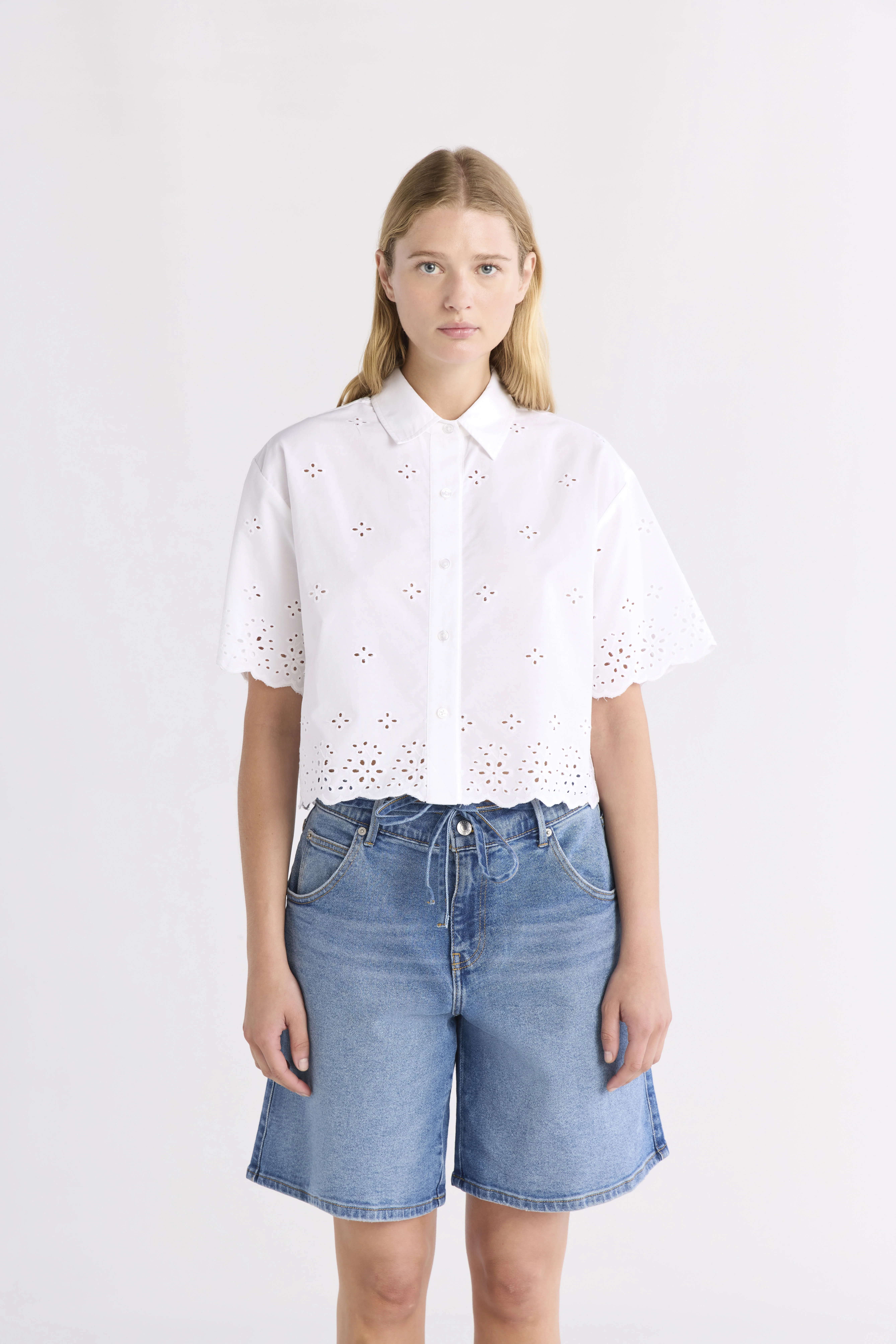 Free Assembly Women's and Women's Plus Cropped Cotton Eyelet Shirt, Sizes XS-4X | Walmart (US)