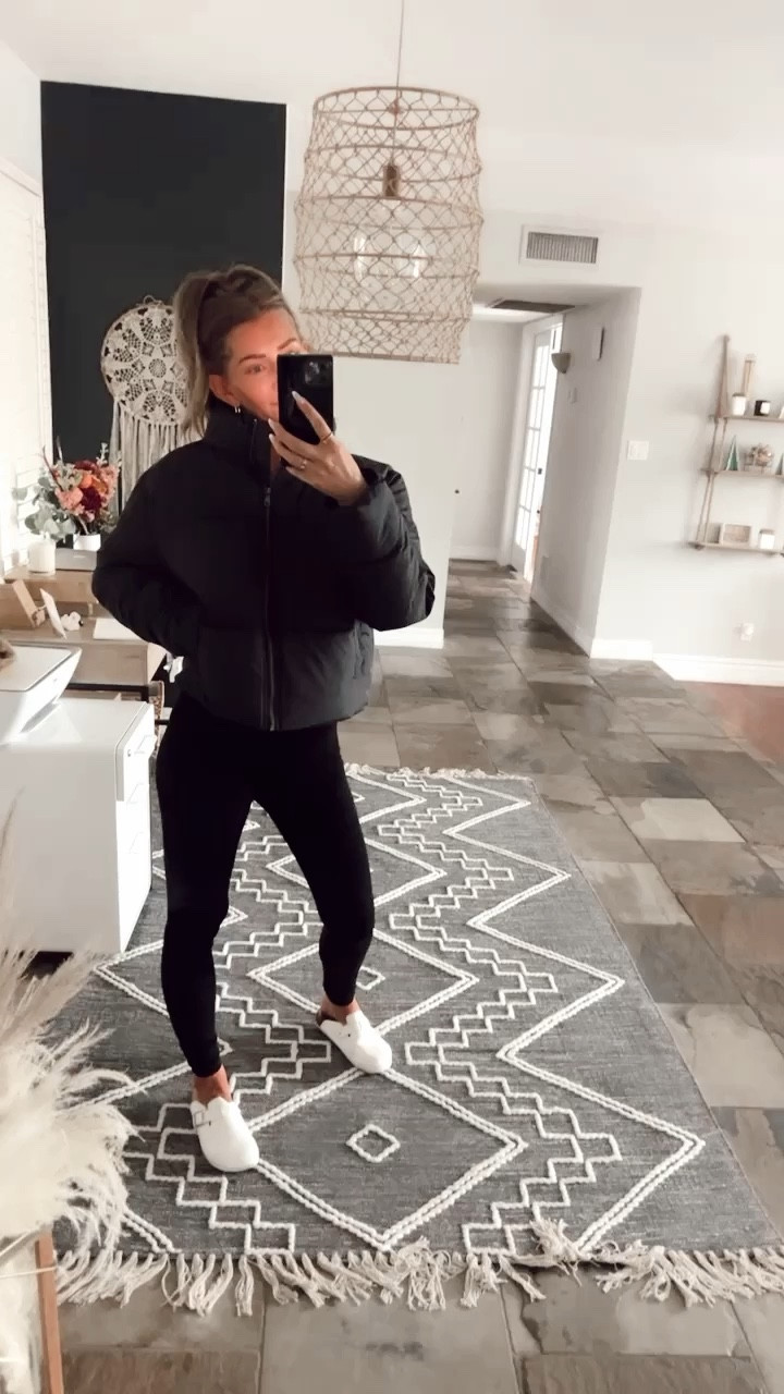 This puffer jacket is ON SALE for only $30! The quality is prestine and I’m so incredibly impressed by its warmth! Originally $80! Fits TTS. I am wearing a Small. 

#LTKsalealert #LTKCyberWeek #LTKGiftGuide