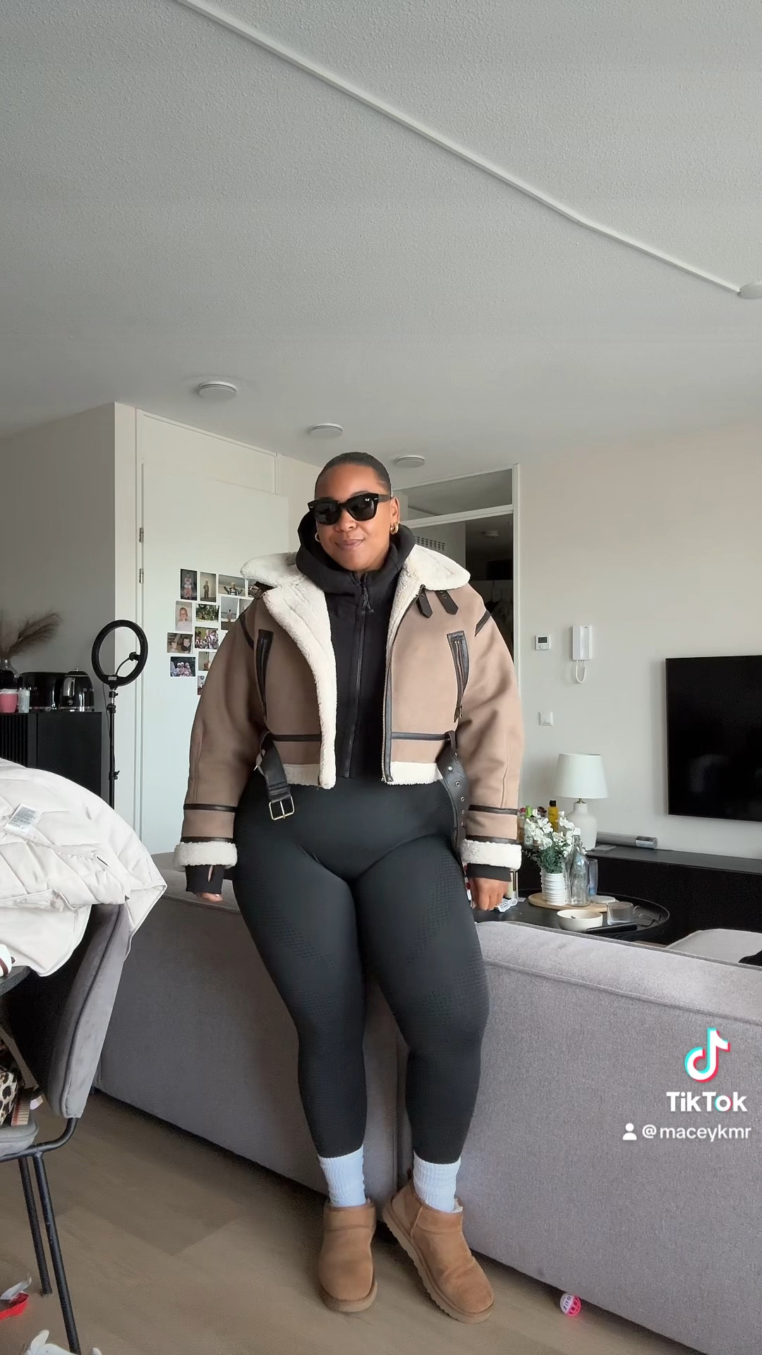 Lululemon zip hoodie | ugg ultra mini | gymshark leggings 

#LTKfitness #LTKnederlands #LTKplussize