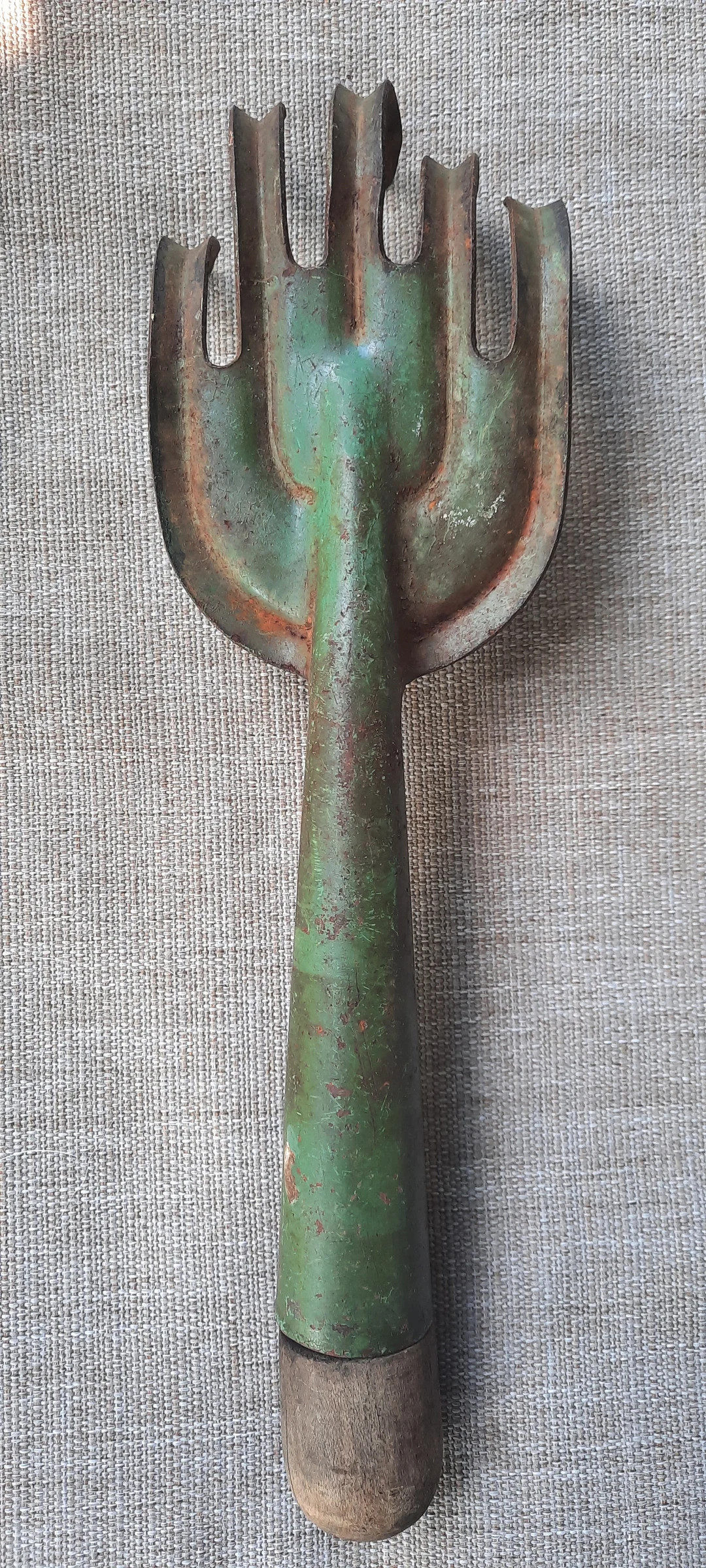 Vintage Hand Rake Gardening Tool. Porch Decoration. Garden Shed. Flower Garden. 1950s Decor. Gard... | Etsy (US)