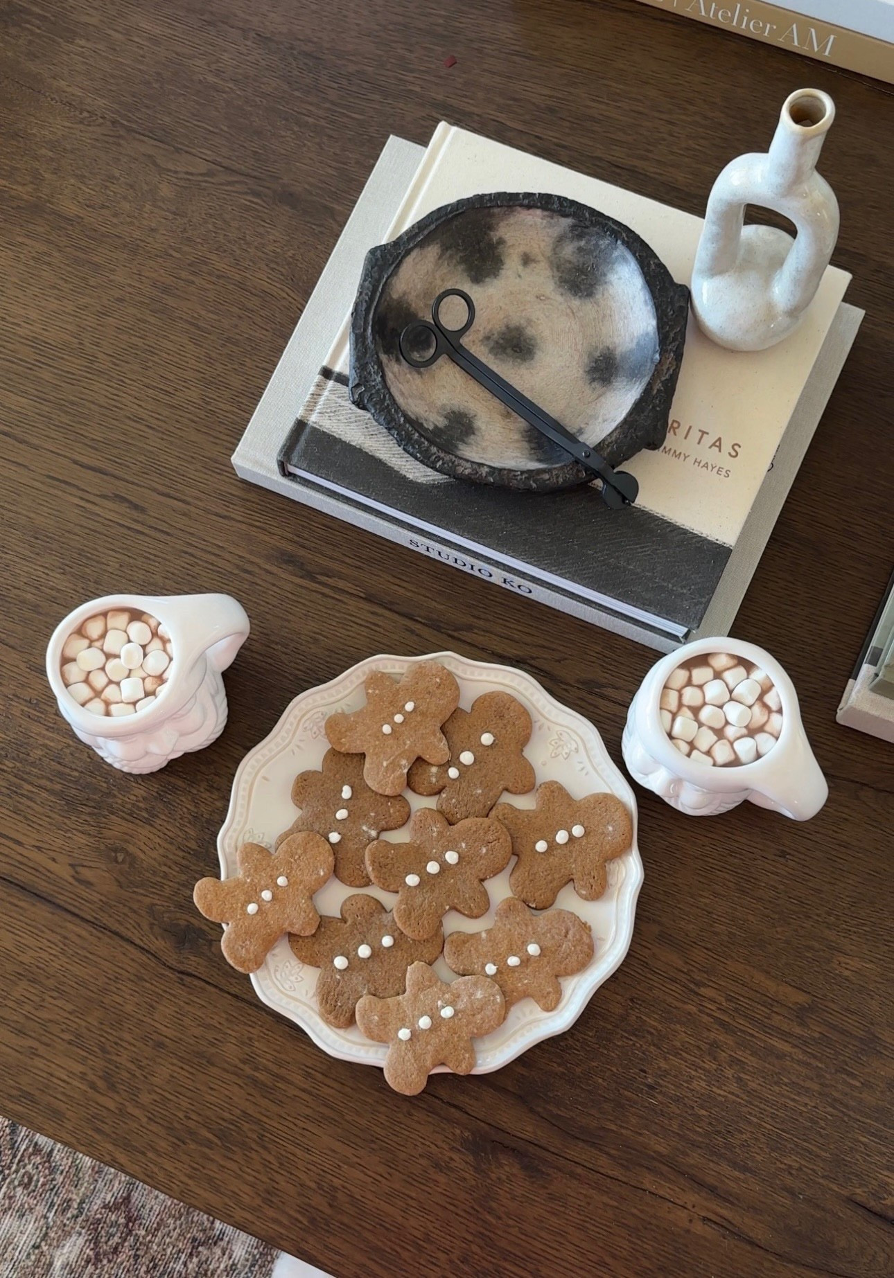 Christmas vibes - linking similar in all! #kathleenpost

Christmas mugs, gingerbread, home decor, coffee table decor

#LTKSeasonal #LTKHoliday #LTKHome