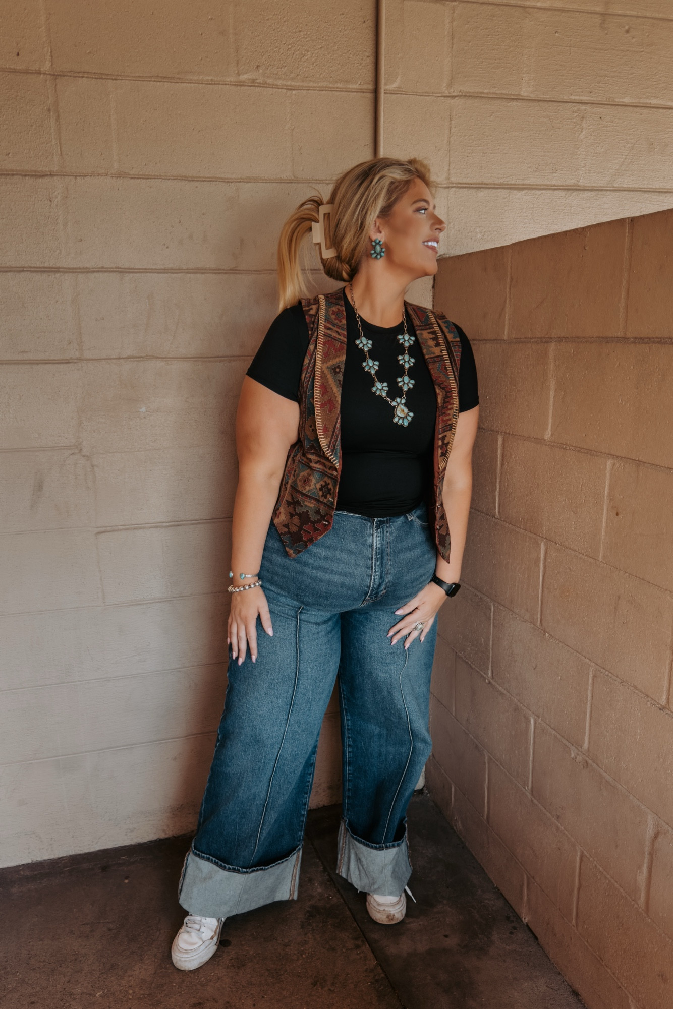 Sale Day fit! 

Jeans size 16 


#westernfashion #westernstyle #cowgirlstyle #rodeofashion #curvywesternstyle
#westernlifeandstyle
