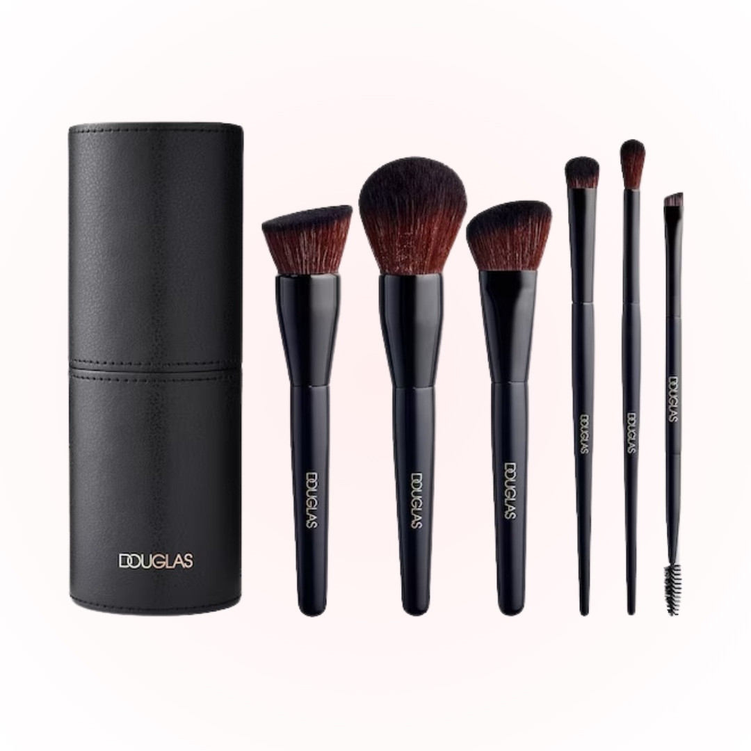 Perfekte Pinsel, stylische Box, Profi-Qualität ✨ Dein Beauty-Must-have! #DouglasBeauty #GlowMoment

#LTKbeauty #LTKdeutschland