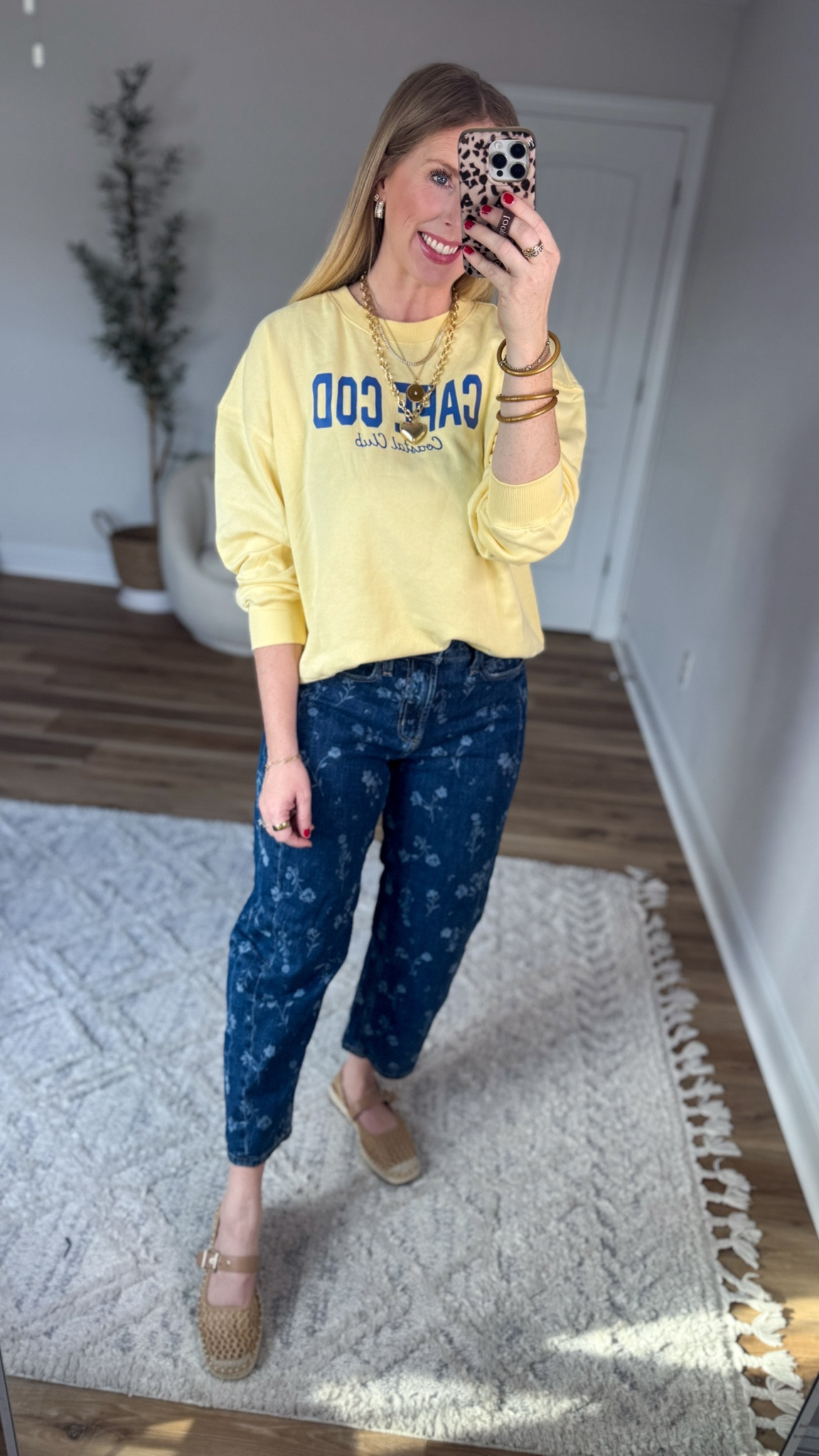 Daily try on, old navy outfit, old navy try on, graphic sweatshirt, denim floral jeans 

#LTKSaleAlert #LTKmomlife #LTKootd