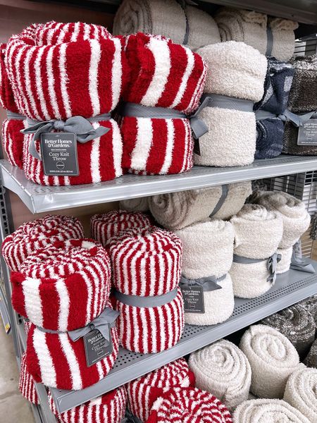 Walmart Throw Blanket

A cute cozy blanket that’s under $20. This Barefoot Dreams dupe will make a perfect gift during the holidays.

#walmart #walmartfind #holidaygift #giftidea #giftunder50 #housewarminggift

#LTKhome #LTKSeasonal #LTKHoliday