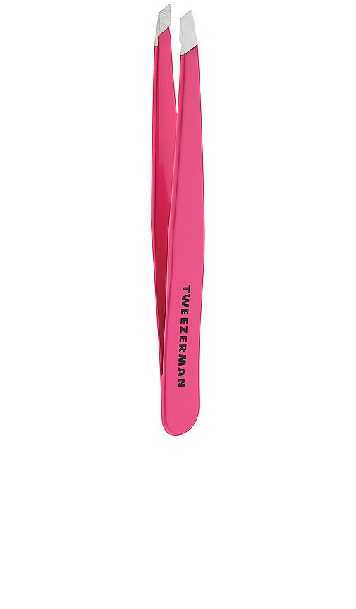 TWEEZERMAN Slant Tweezer in Pretty in Pretty in Pink. | Revolve Clothing (Global)