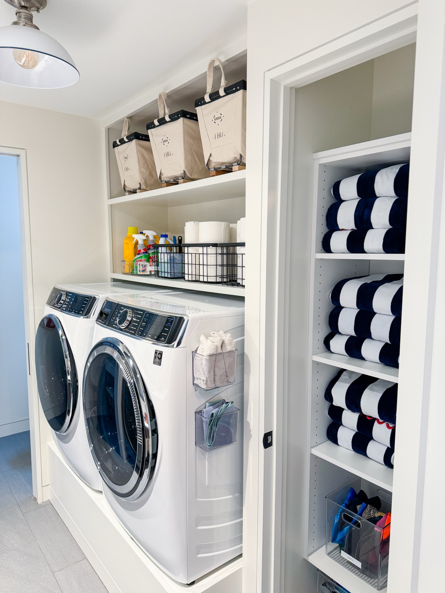 Effortlessly beautiful + functional laundry room. Makes you actually want to keep it clean! 😎✨ #homeorganization #laundryroom #organizedmom #organizedhome

#LTKHome #LTKFamily #LTKStyleTip