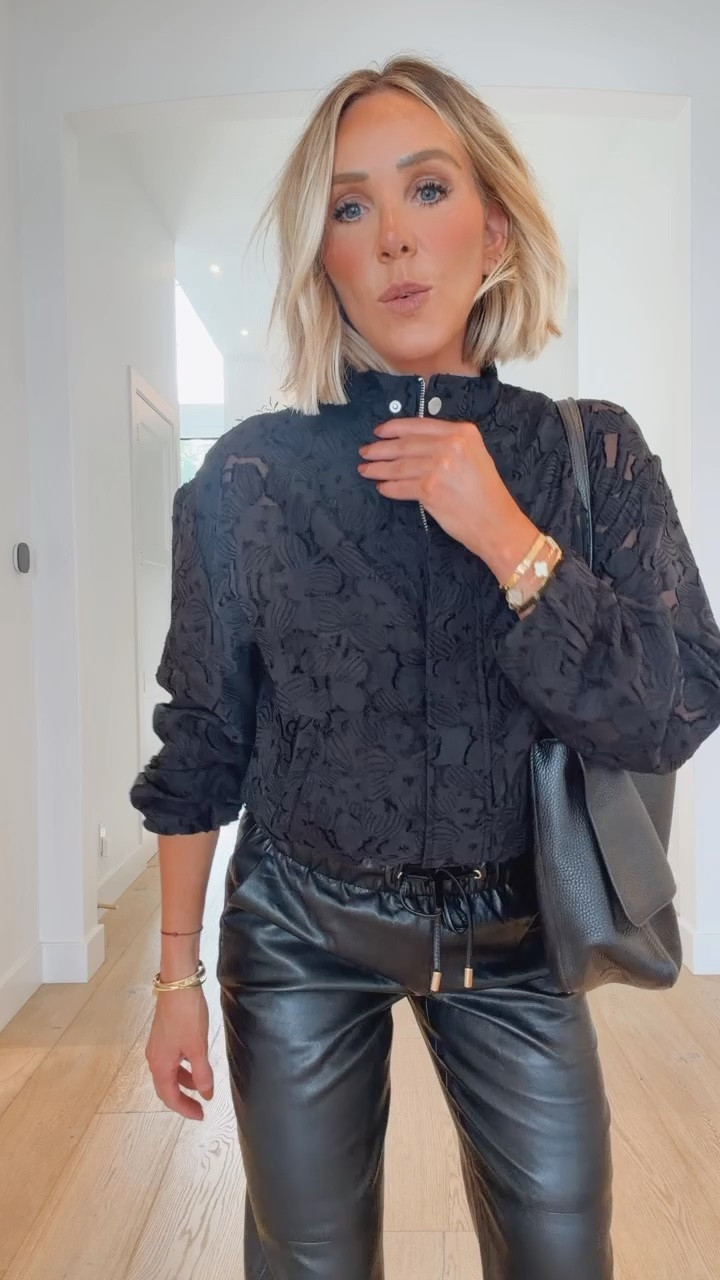 This lace bomber jacket 😍😍 so perfect for this time of year 👏

#LTKootd #LTKSeasonal #LTKdayinmylife