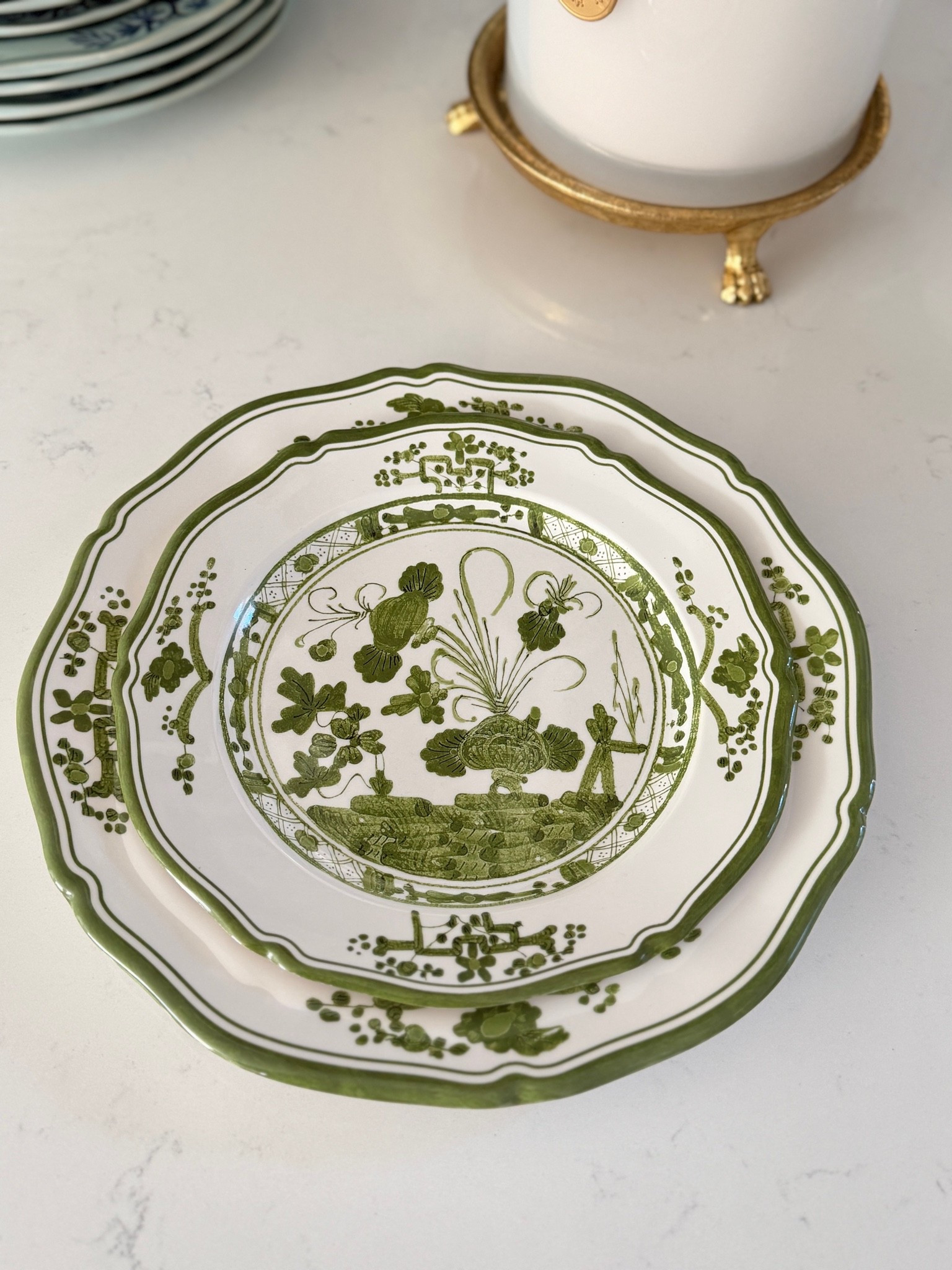 Look for less Ginori inspired plates 🤍 also come in blue or red/pink! The green is perfect for year round use! 😍 chic melamine dinnerware, fall entertaining, holiday tablescape